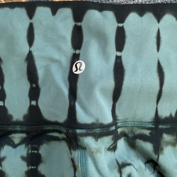 Lululemon Wunder Train High Rise Tight 25” in Forest Shibori - Picture 6 of 8